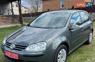Хэтчбек Volkswagen Golf 2004 в Тернополе