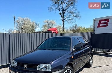 Хэтчбек Volkswagen Golf 1995 в Хмельницком