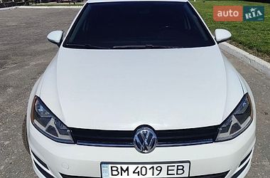 Универсал Volkswagen Golf 2015 в Сумах