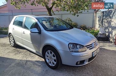Хетчбек Volkswagen Golf 2004 в Києві