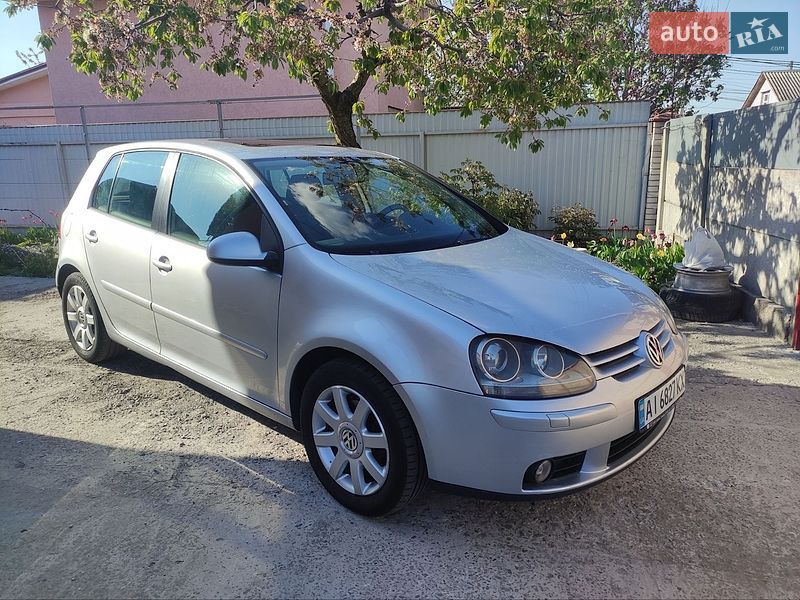 Volkswagen Golf 2004