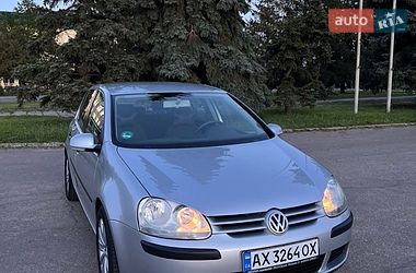 Хетчбек Volkswagen Golf 2004 в Лозовій