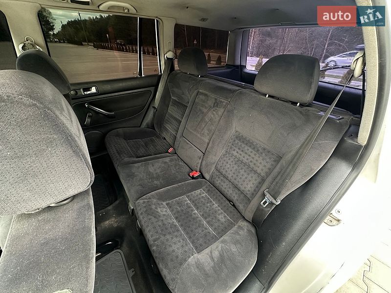 Универсал Volkswagen Golf 1999 в Ковеле
