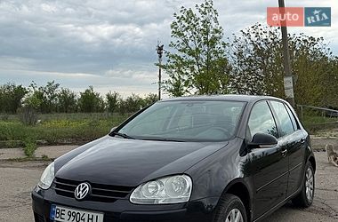 Хетчбек Volkswagen Golf 2005 в Новій Одесі