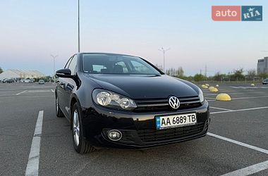 Хетчбек Volkswagen Golf 2011 в Києві