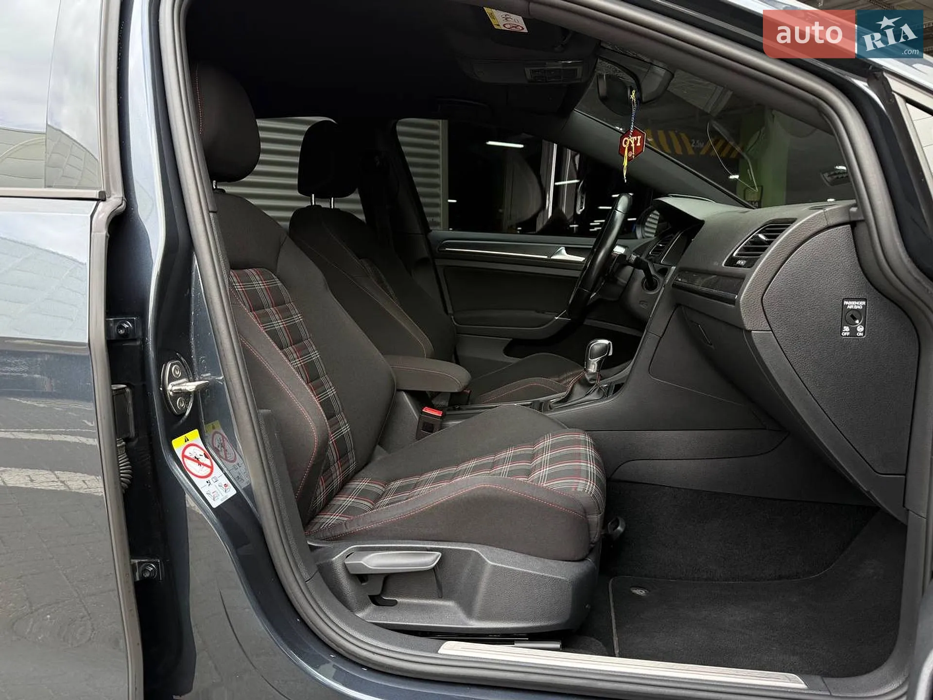2017 Volkswagen Golf GTI - мініатюра 13