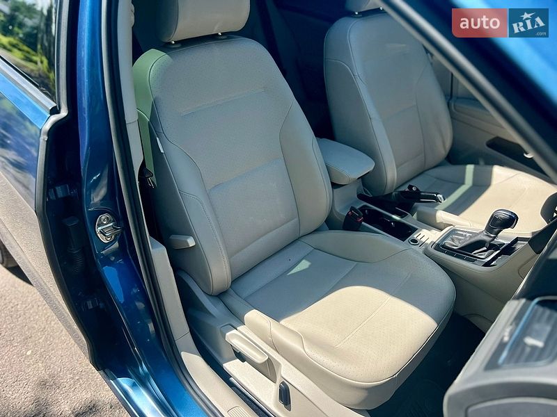 Хэтчбек Volkswagen Golf 2014 в Обухове фото 12 Хэтчбек Volkswagen Golf 2014 в Обухове