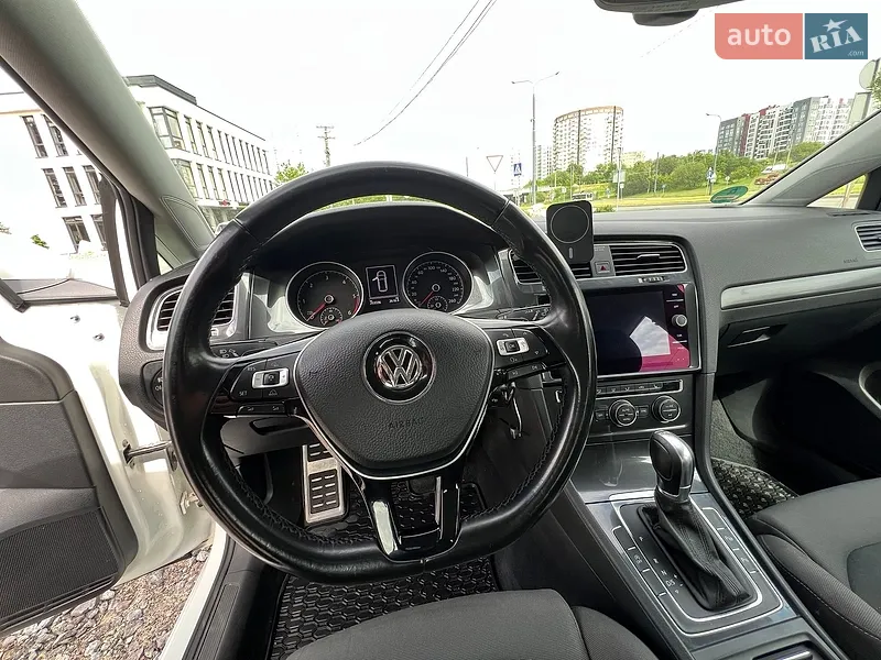 Volkswagen Golf 2017 VIN WVWZZZAUZHP761532 фото оголошення 31 з 80