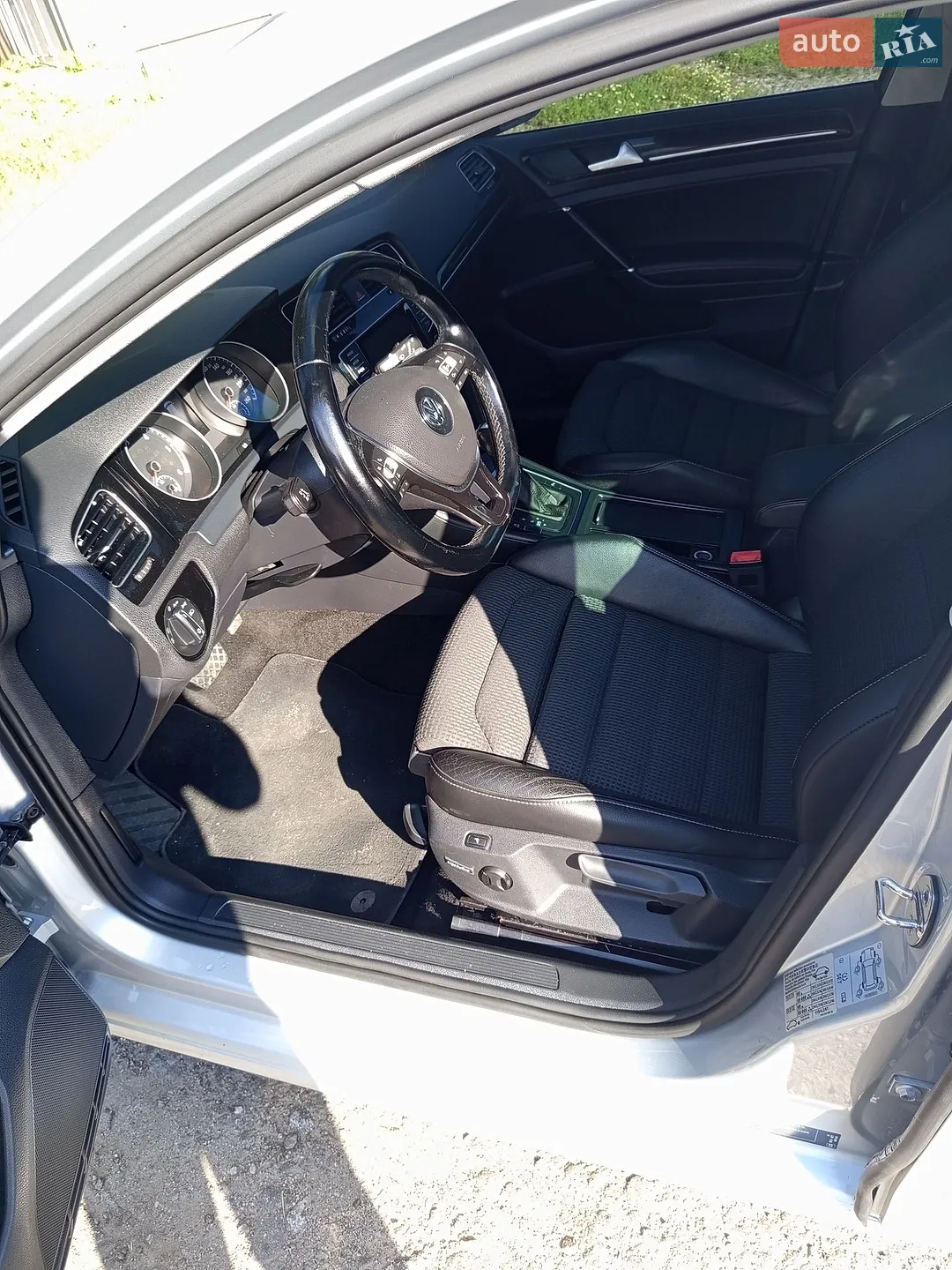 Volkswagen Golf 2014 VIN WVWZZZAUZFP542365 фото оголошення 10 з 19