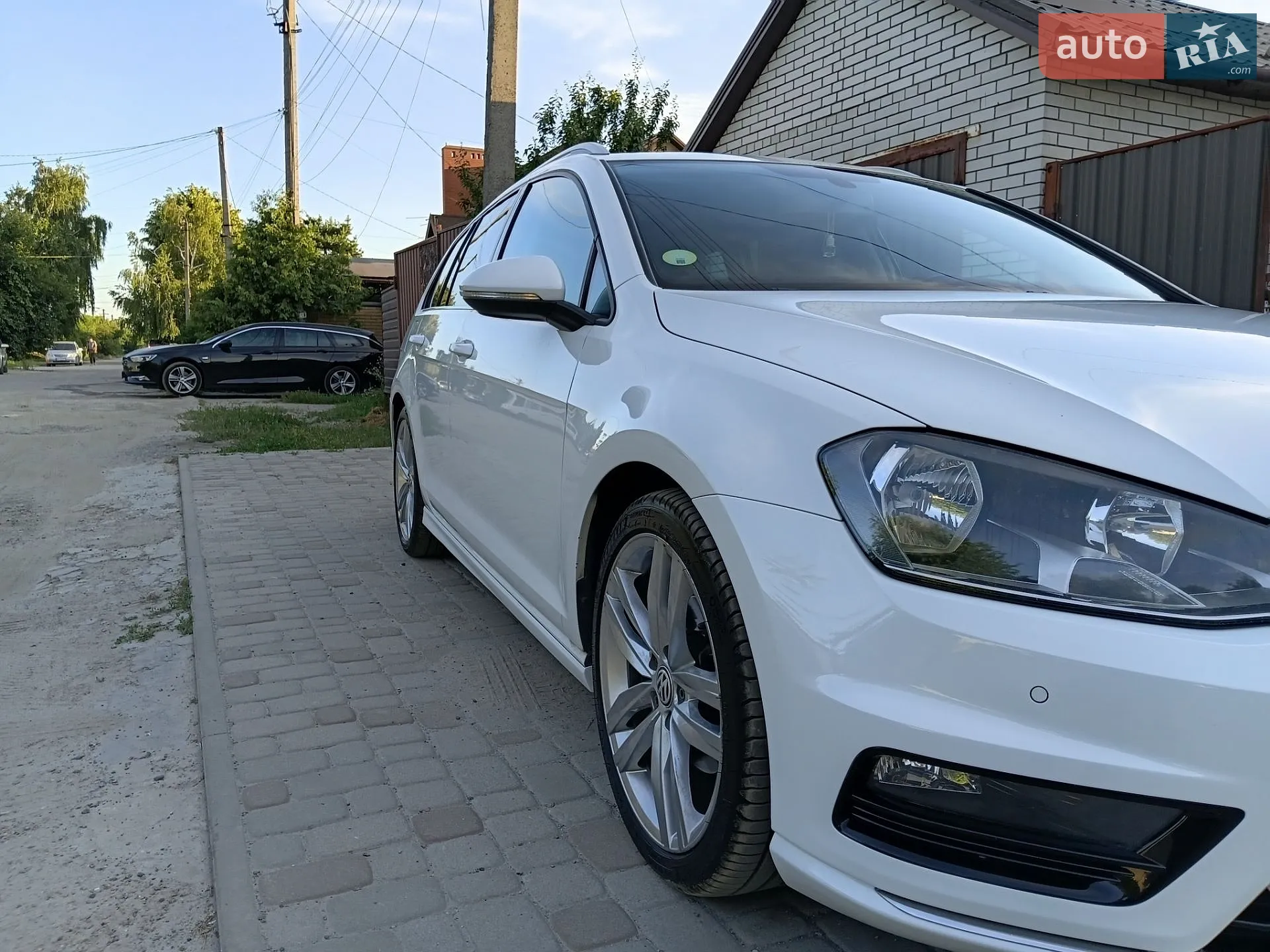 Volkswagen Golf 2016 VIN WVWZZZAUZGP634552 фото оголошення 19 з 29