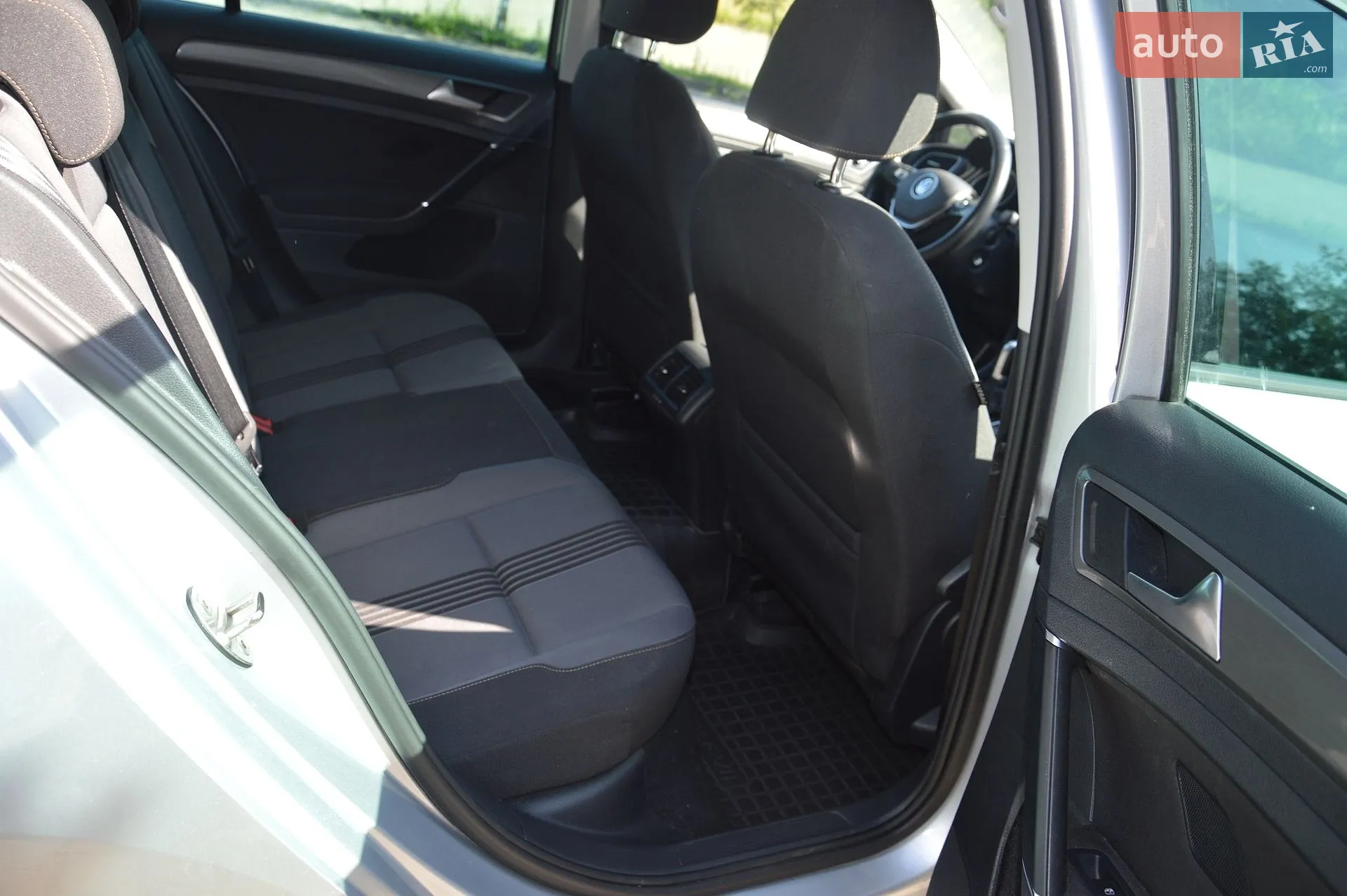 Volkswagen Golf 2016 VIN WVWZZZAUZHP552213 фото оголошення 21 з 32