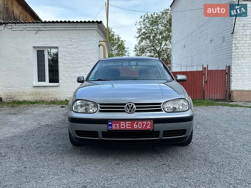 Volkswagen Golf