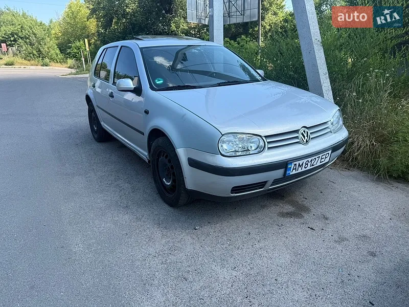 Volkswagen Golf