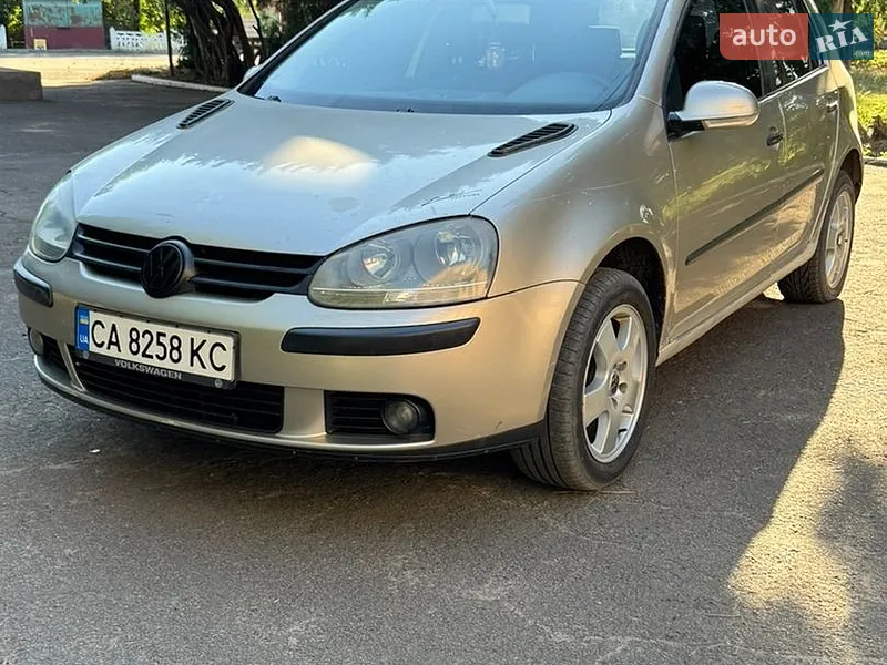 Volkswagen Golf 2004