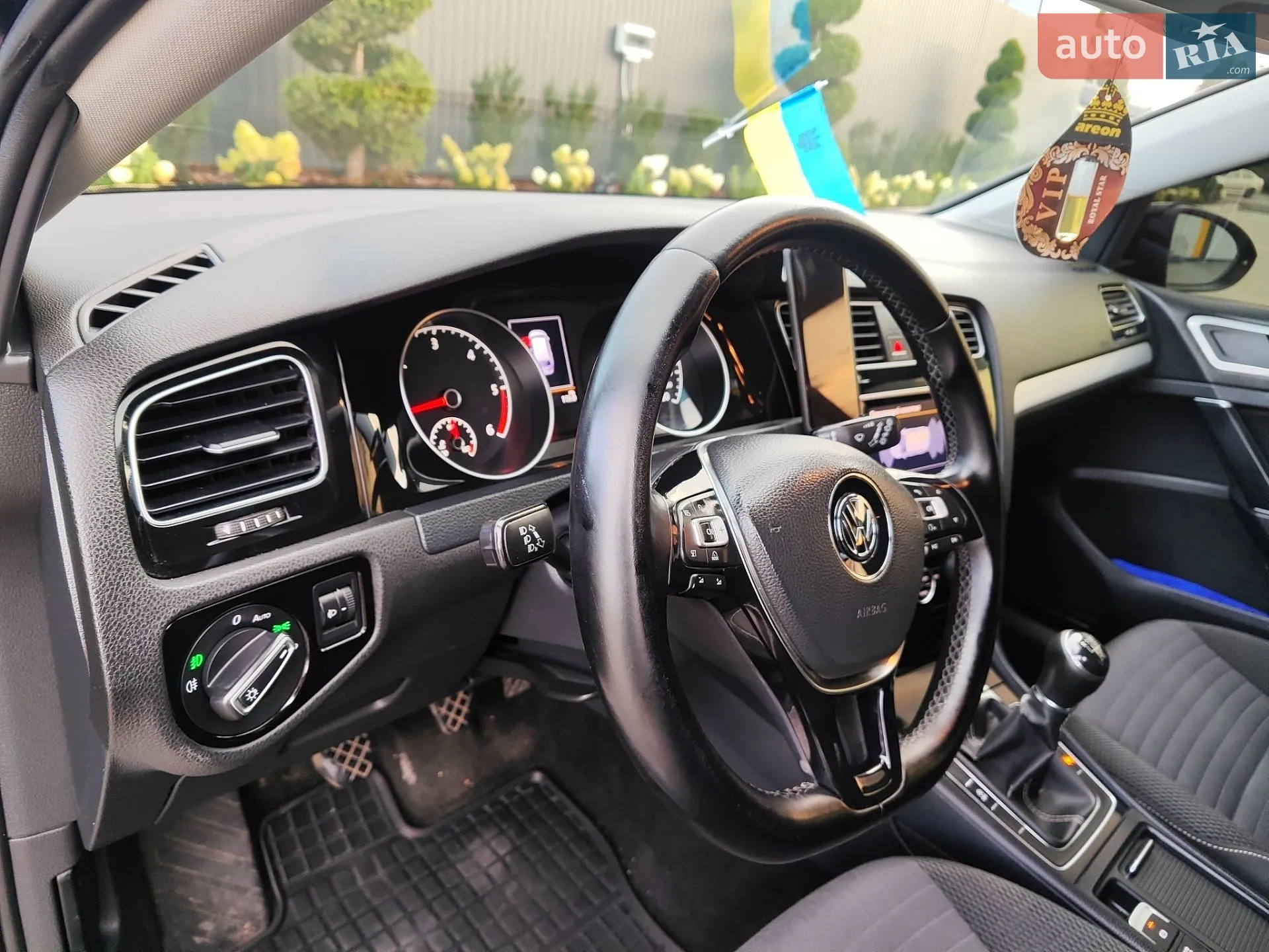 2017 Mercedes-Benz GLE - мініатюра 33
