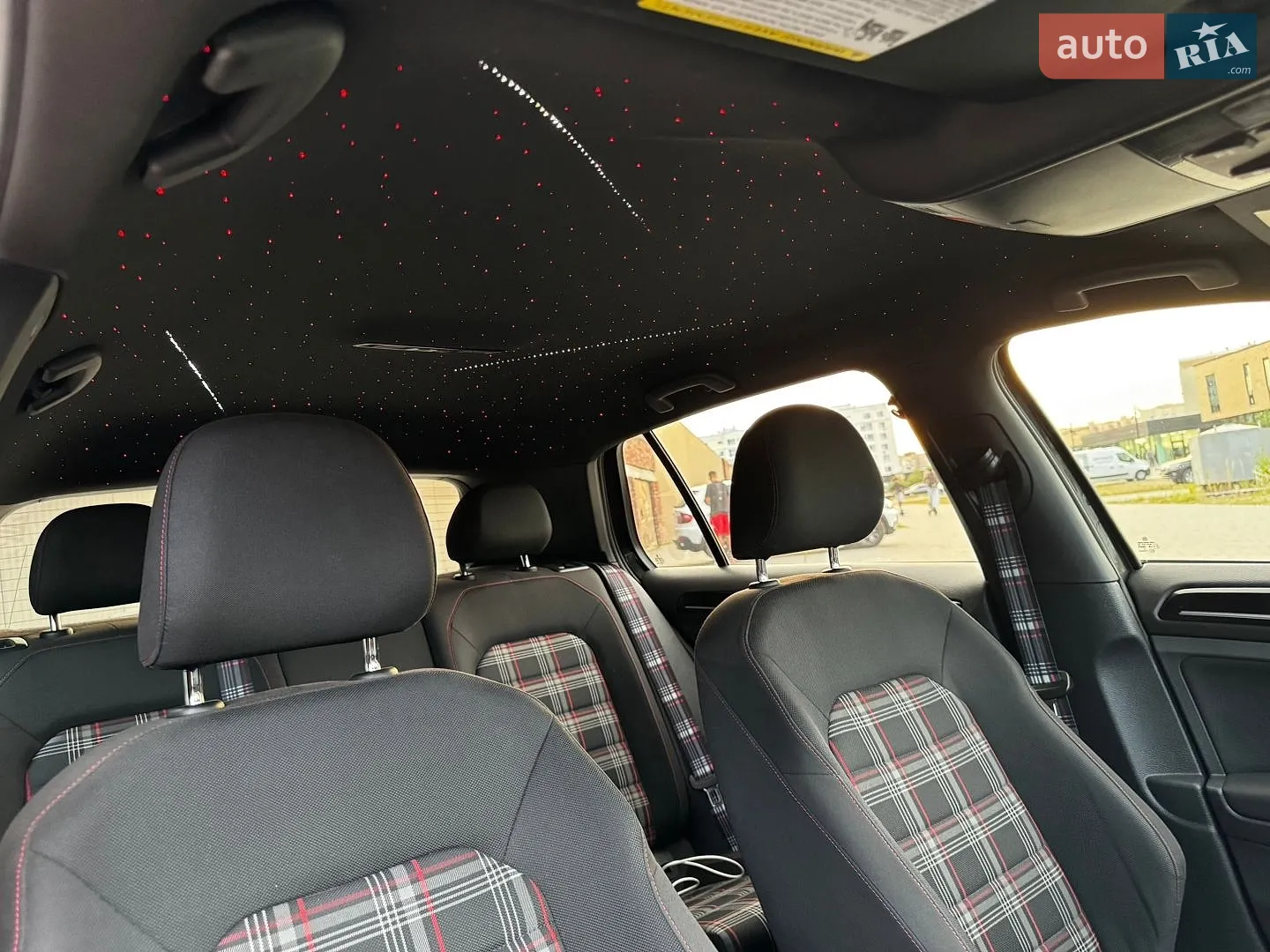 2017 Volkswagen Golf GTI - мініатюра 36