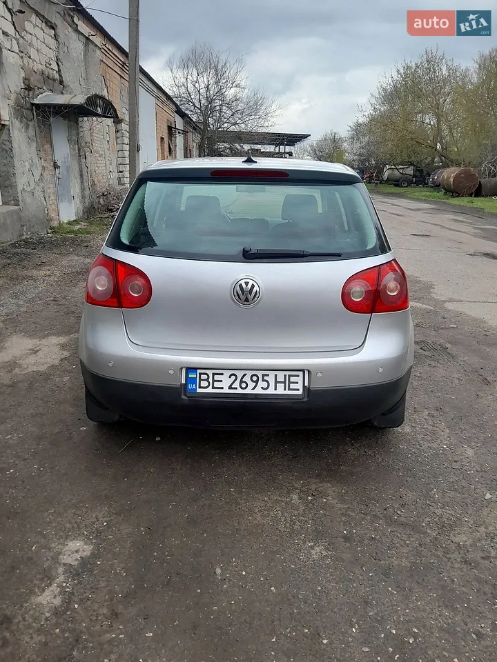 Volkswagen Golf 2004