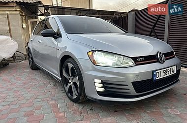 Хэтчбек Volkswagen Golf 2015 в Черкассах