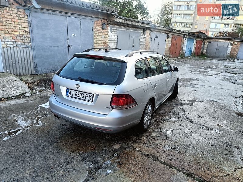 Универсал Volkswagen Golf 2014 в Вышгороде