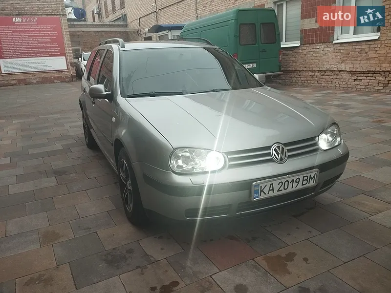 Volkswagen Golf