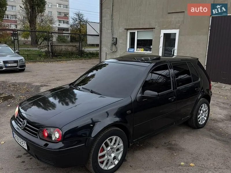 Volkswagen Golf