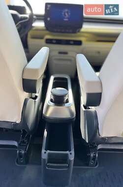 Минивэн Volkswagen I.D. Buzz 2023 в 