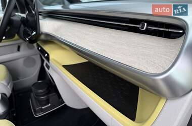 Минивэн Volkswagen I.D. Buzz 2023 в 