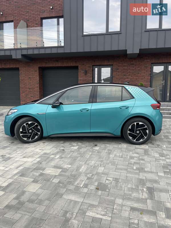 Хетчбек Volkswagen ID.3 2022 в Снятині
