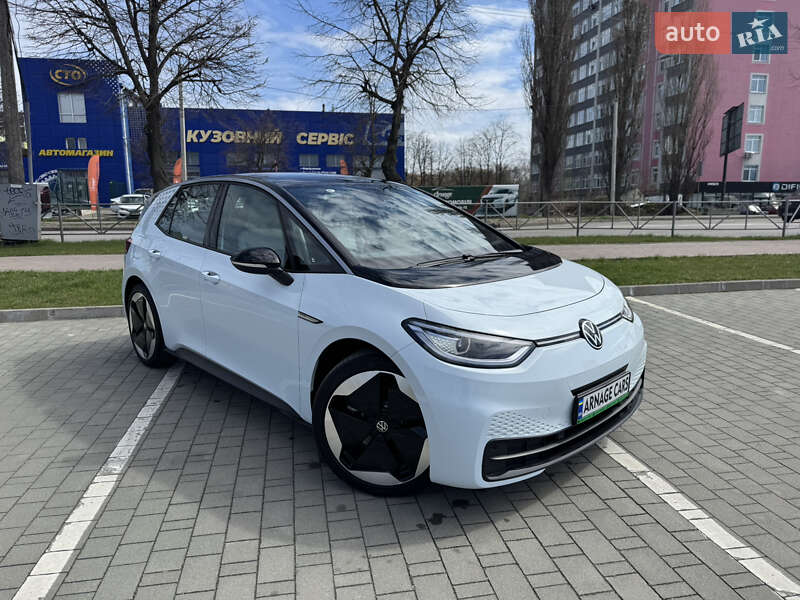 Хетчбек Volkswagen ID.3 2023 в 