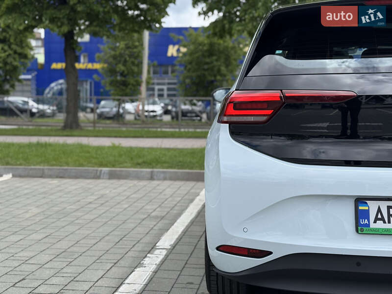 Хетчбек Volkswagen ID.3 2023 в Хмельницькому