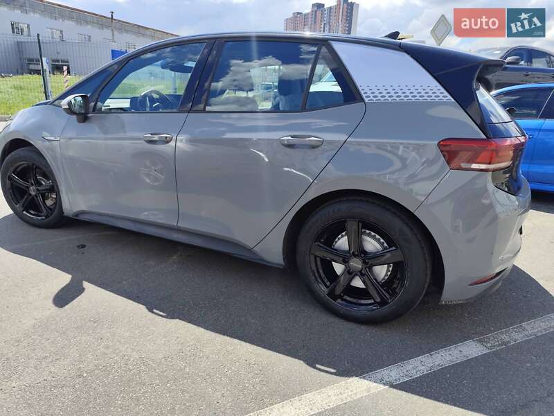 Хэтчбек Volkswagen ID.3 2021 в Киеве