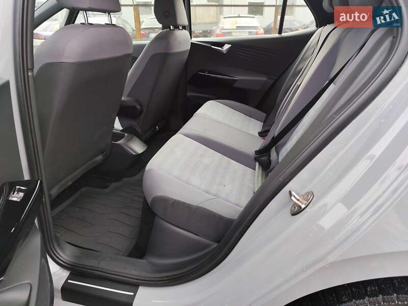 Хэтчбек Volkswagen ID.3 2021 в Киеве