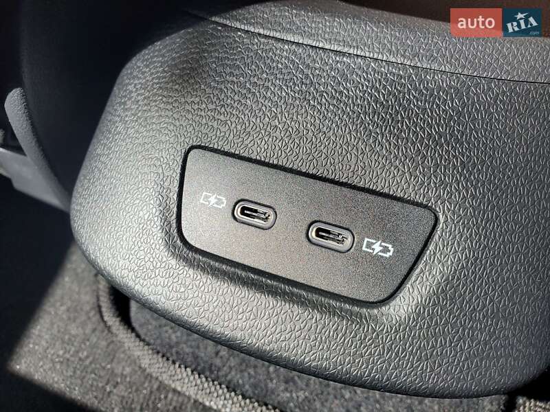 Хэтчбек Volkswagen ID.3 2022 в Киеве