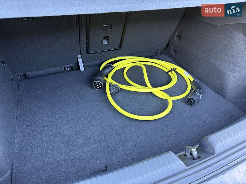 Хэтчбек Volkswagen ID.3 2024 в Львове фото 42 Хэтчбек Volkswagen ID.3 2024 в Львове