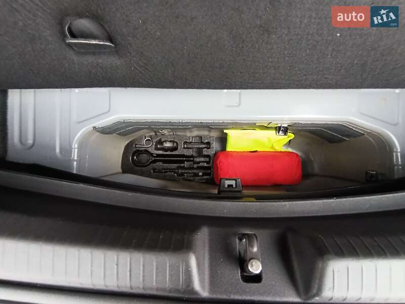 Хэтчбек Volkswagen ID.3 2023 в Ровно фото 82 Хэтчбек Volkswagen ID.3 2023 в Ровно