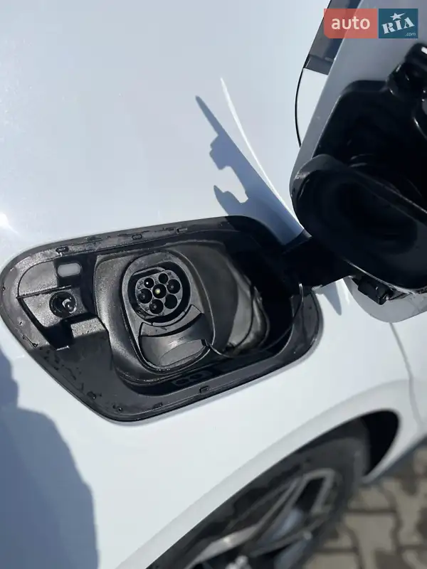 Volkswagen ID.3 2021 VIN WVWZZZE1ZNP010507 фото оголошення 11 з 68
