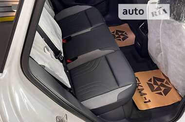 Позашляховик / Кросовер Volkswagen ID.4 2023 в 