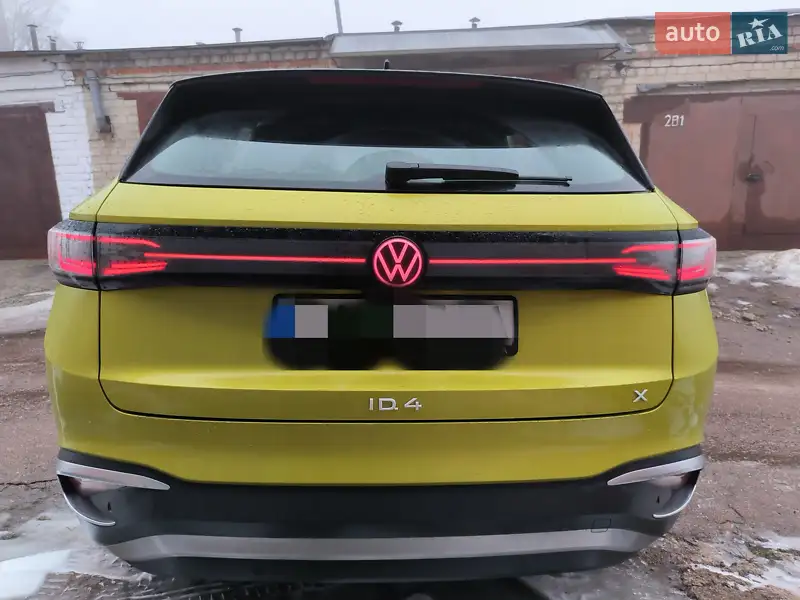 Позашляховик / Кросовер Volkswagen ID.4 2021 в 