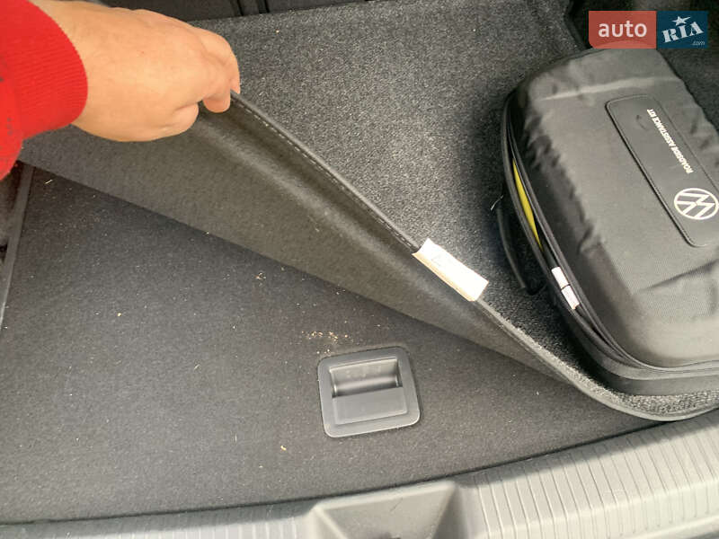 Внедорожник / Кроссовер Volkswagen ID.4 2021 в Киеве фото 31 Внедорожник / Кроссовер Volkswagen ID.4 2021 в Киеве