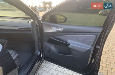 Позашляховик / Кросовер Volkswagen ID.4 2022 в 