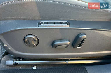 Внедорожник / Кроссовер Volkswagen ID.4 2022 в 