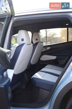 Внедорожник / Кроссовер Volkswagen ID.4 2023 в 