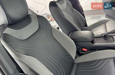 Внедорожник / Кроссовер Volkswagen ID.4 2022 в 