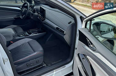 Внедорожник / Кроссовер Volkswagen ID.4 2023 в 