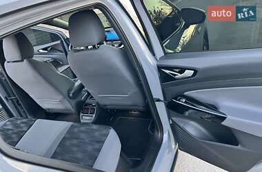Внедорожник / Кроссовер Volkswagen ID.4 2022 в 