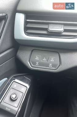 Внедорожник / Кроссовер Volkswagen ID.4 2021 в 