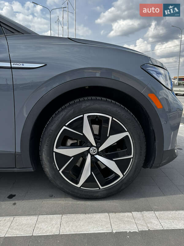 Внедорожник / Кроссовер Volkswagen ID.4 2023 в Луцке