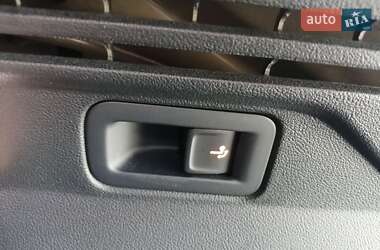 Позашляховик / Кросовер Volkswagen ID.4 2021 в 