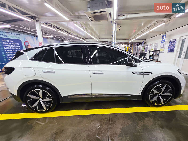 Позашляховик / Кросовер Volkswagen ID.4 2023 в Чернівцях