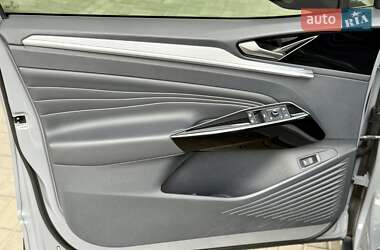 Позашляховик / Кросовер Volkswagen ID.4 2022 в 
